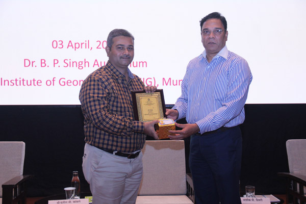 Foundation Day celebration at IIG. Lectures by eminent scientists