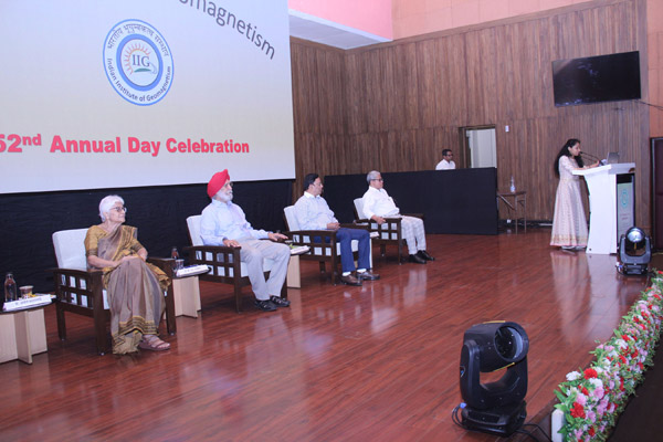 Foundation Day celebration at IIG. Lectures by eminent scientists