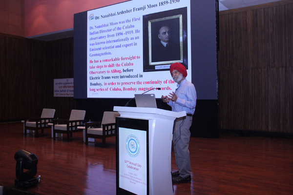 Foundation Day celebration at IIG. Lectures by eminent scientists