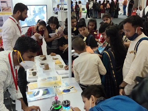 Indian Institute of Geomagnetism participated in the Govt. Achievements & Schemes Expo -2022