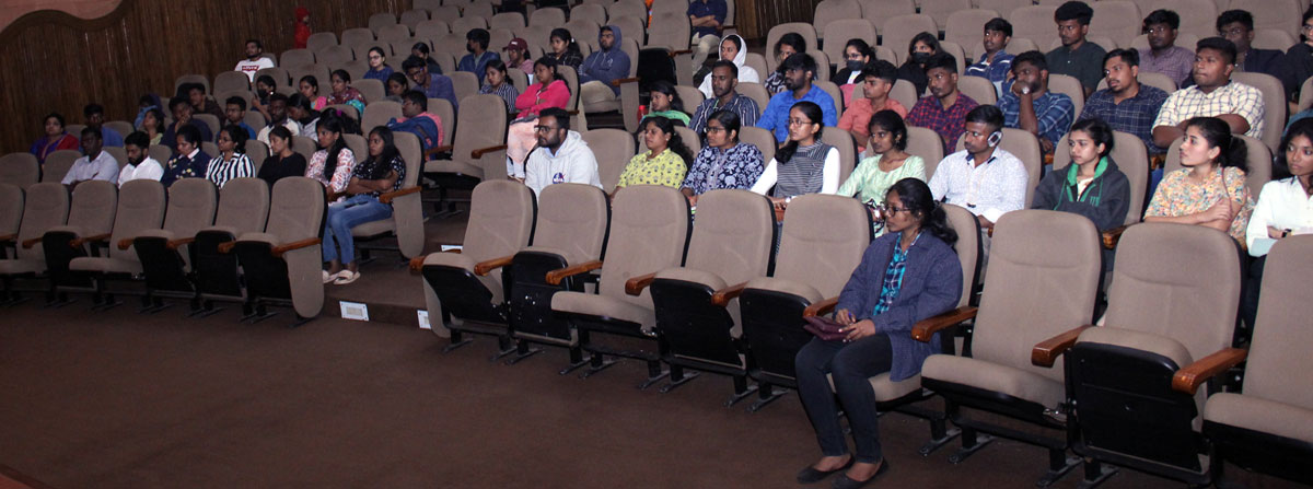 Department of Physics, Madras Christian College, visited IIG 