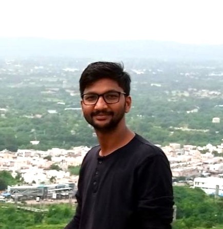 श्री सत्यमेश तिवारी 