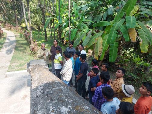 Marathi Kanya Prathamik Shala, Osmanabad visited Magnetic Observatory, Alibag