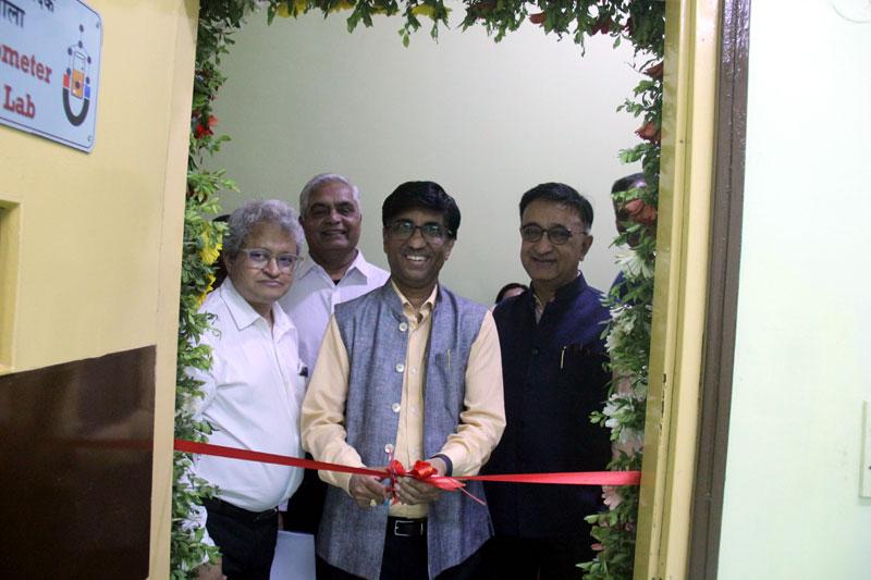 The Secretary of the Department of Science and Technology, Prof. Abhay Karandikar, paid a visit to the Indian Institute of Geomagnetism in New Panvel