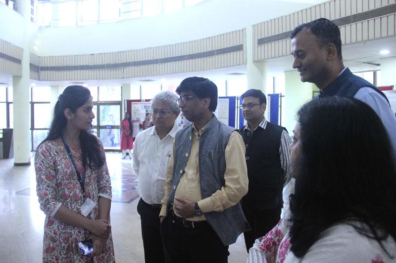 The Secretary of the Department of Science and Technology, Prof. Abhay Karandikar, paid a visit to the Indian Institute of Geomagnetism in New Panvel