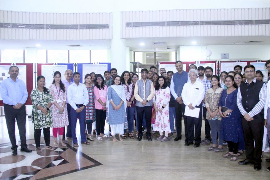 The Secretary of the Department of Science and Technology, Prof. Abhay Karandikar, paid a visit to the Indian Institute of Geomagnetism in New Panvel