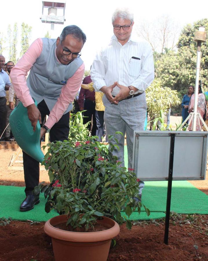 Visit of Honorable Dr. S. Chandrasekhar, Secretary, DST