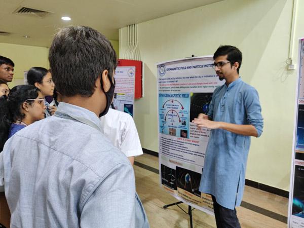 Vidyarthi Vigyan Manthan scholars visit to IIG