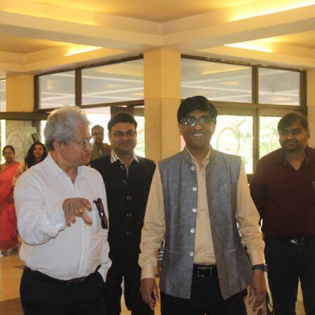 The Secretary of the Department of Science and Technology, Prof. Abhay Karandikar, paid a visit to the Indian Institute of Geomagnetism in New Panvel