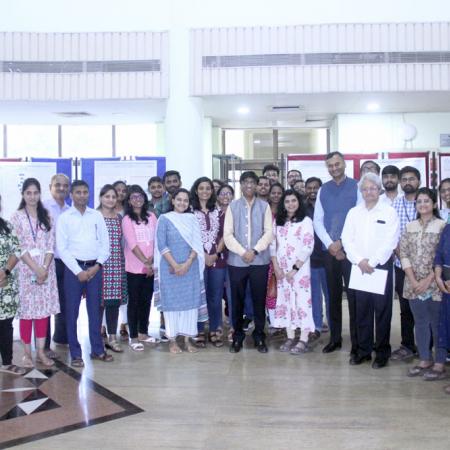 The Secretary of the Department of Science and Technology, Prof. Abhay Karandikar, paid a visit to the Indian Institute of Geomagnetism in New Panvel