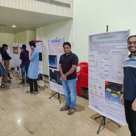 Vidyarthi Vigyan Manthan scholars visit to IIG