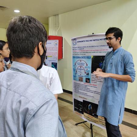 Vidyarthi Vigyan Manthan scholars visit to IIG