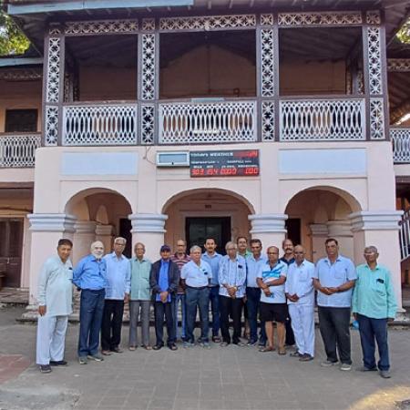 Group of senior citizen, Mumbai visited the Alibag magnetic observatory